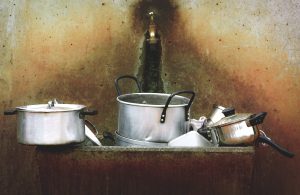 KITCHENTRICKS - 6 tips om je aangebrande pan schoon te maken